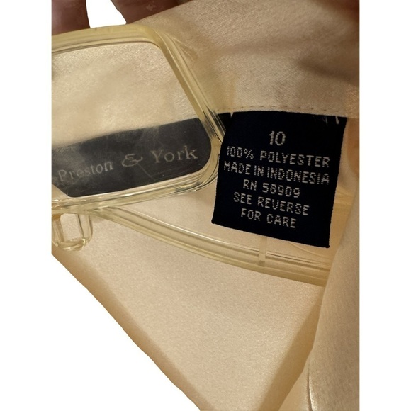 Vintage Preston and York Blouse - Picture 5 of 6